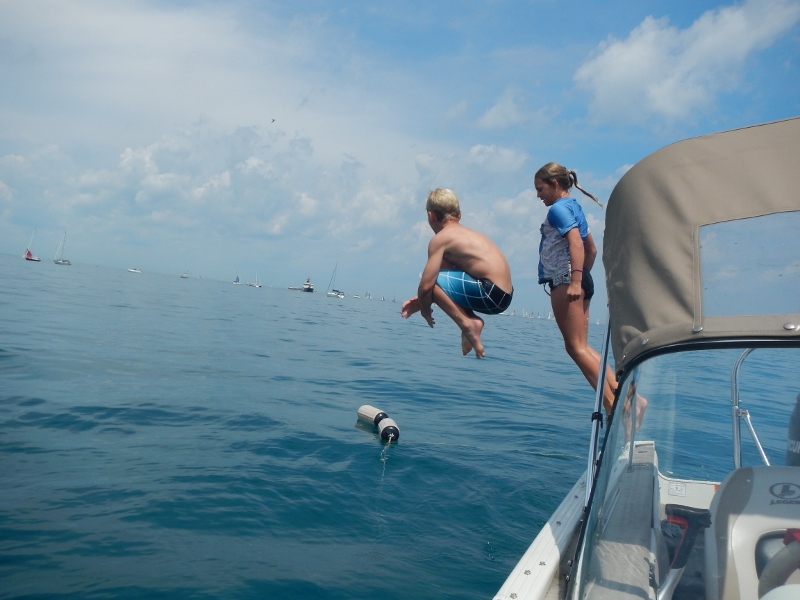 2015 Mackinnac race Day Barrett and Madi Jump off Katalinas
        Legend
