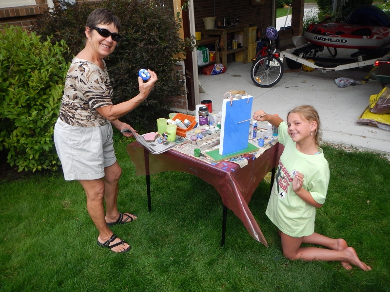 2015 Madi &
                      Kathy prepare the fish tank
