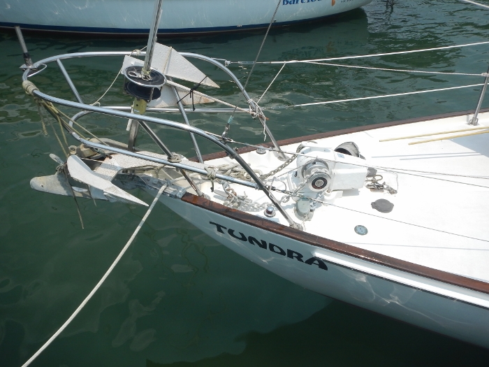 2016 Tundras bow deck view