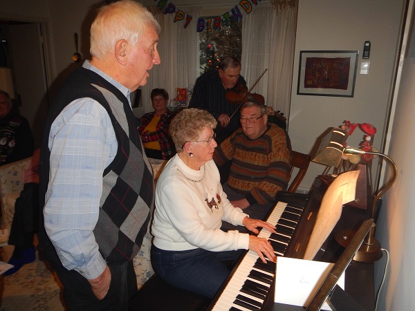 2017 Bob Marsh sings with Joanne Clysdale on the piano