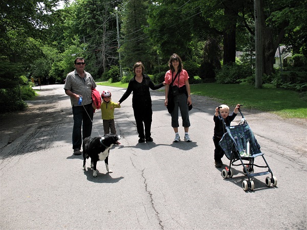 2009 Kelsonia June 7 Courtney & Family with Romeo