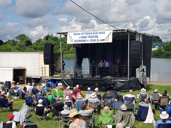 2023 Performers on sstage Tottenham
