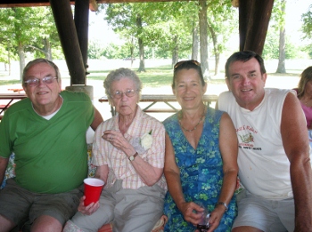 2011 Beacon Court Arnold
      Reunion Ron Aleta Kathy and Brian