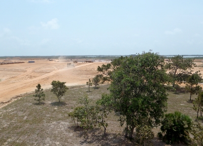 Construction underway at sanctuary which will be the
            home of a modern marina as well as a new city i