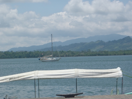 Tundra at anchor for her check in at
            Livingston on the Rio