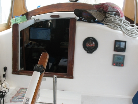 A look at Tundras Navigation Instruments
          installed in the cockpit